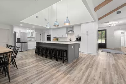 1704 Silverside Drive, Grapevine, TX 76051 - Photo 11