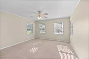 2200 Grandview Dr, Fort Worth, TX 76112 - Photo 9