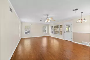 2200 Grandview Dr, Fort Worth, TX 76112 - Photo 11