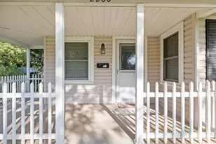 2200 Grandview Dr, Fort Worth, TX 76112 - Photo 5