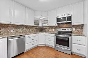 2200 Grandview Dr, Fort Worth, TX 76112 - Photo 17