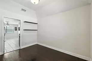 1504 Riviera Ct, Arlington, TX 76012 - Photo 5