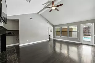 1504 Riviera Ct, Arlington, TX 76012 - Photo 9
