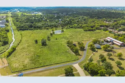 415 Division Street, Greenville, TX 75401 - Photo 29