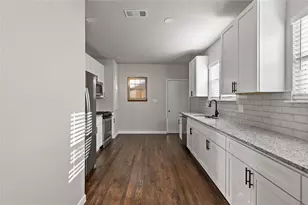 820 W College St, Sherman, TX 75092 - Photo 15