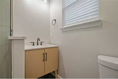 820 W College Street, Sherman, TX 75092 - Photo 29