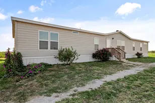 10026 County Road 4350, Frost, TX 76641 - Photo 7