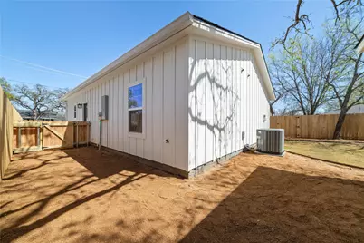 1105 1st Street, Brownwood, TX 76801 - Photo 9