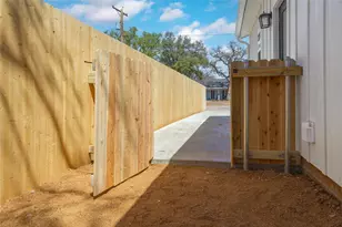 1105 1st St, Brownwood, TX 76801 - Photo 17