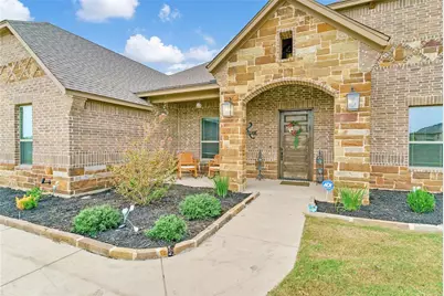 217 Maverick Court, Granbury, TX 76049 - Photo 7