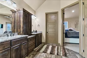 217 Maverick Ct, Granbury, TX 76049 - Photo 23