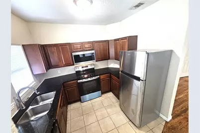 1927 W 10th Street, Dallas, TX 75208 - Photo 1