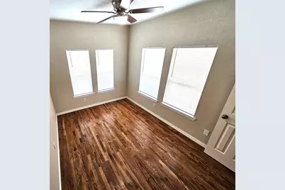 1927 W 10th Street, Dallas, TX 75208 - Photo 13