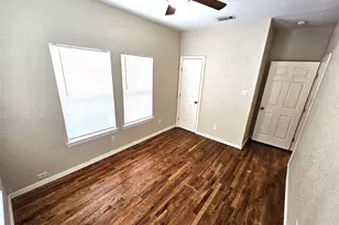 1927 W 10th St, Dallas, TX 75208 - Photo 15