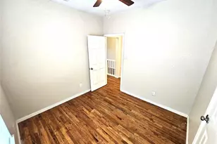 1927 W 10th St, Dallas, TX 75208 - Photo 17