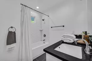 8900 Valley Brook Cir, Woodway, TX 76712 - Photo 13