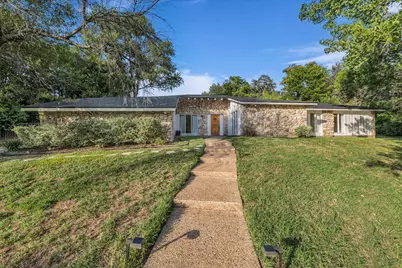 8900 Valley Brook Circle, Woodway, TX 76712 - Photo 1