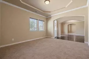 912 Danbury Dr, DeSoto, TX 75115 - Photo 5