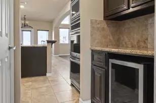 912 Danbury Dr, DeSoto, TX 75115 - Photo 9