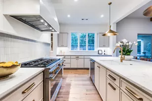 3935 Hawick Ln, Dallas, TX 75220 - Photo 9