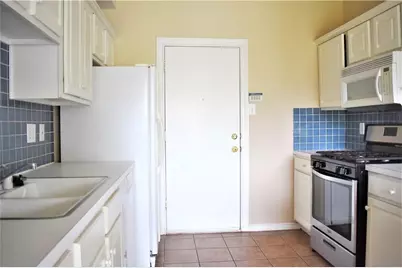 812 Canal Street, Irving, TX 75063 - Photo 5