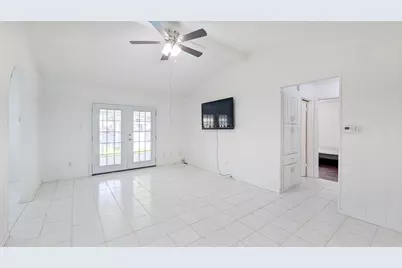 1107 Waverly Drive, Arlington, TX 76015 - Photo 9