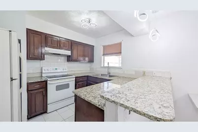 1107 Waverly Drive, Arlington, TX 76015 - Photo 13