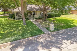 113 Diane Dr, Sanger, TX 76266 - Photo 1