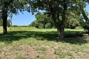 2415 Tallyho Ln, Dallas, TX 75212 - Photo 1