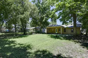 607 N Wood St, Cleburne, TX 76033 - Photo 37