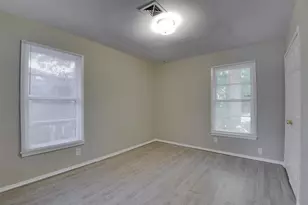 607 N Wood St, Cleburne, TX 76033 - Photo 25