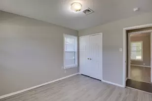 607 N Wood St, Cleburne, TX 76033 - Photo 29