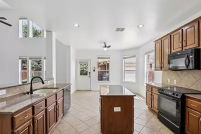 604 Maple Leaf Lane, McKinney, TX 75071 - Photo 5