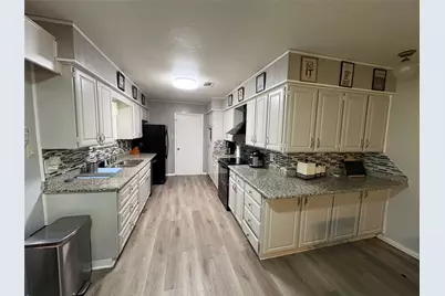 102 Shady Oak Road, Keene, TX 76059 - Photo 9