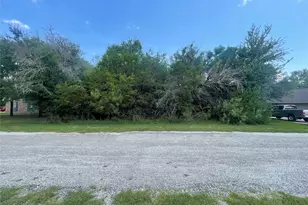 35033 Oakwood Dr, Whitney, TX 76692 - Photo 1