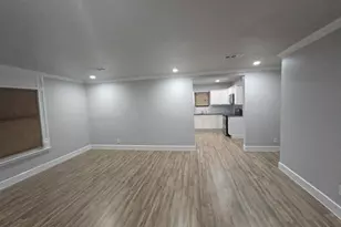 621 E 8th St, Bonham, TX 75418 - Photo 9