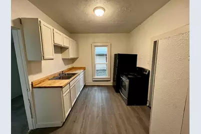 1020 N Clinton Street, Stephenville, TX 76401 - Photo 5