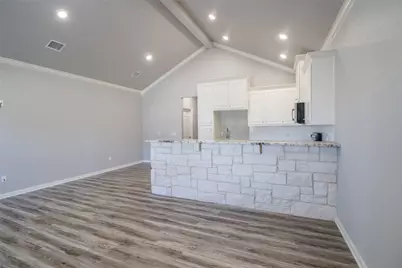 718 S Main Street, McGregor, TX 76657 - Photo 5