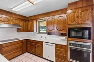 237 Hcr 1444, Blum, TX 76627 - Photo 15