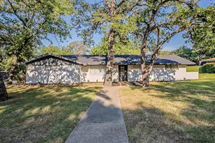 1728 Provine St, Fort Worth, TX 76103 - Photo 1