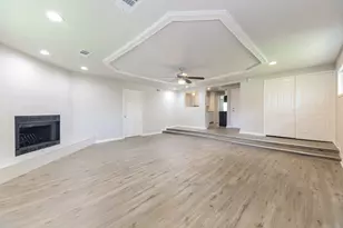 1309 Parkmont Dr, Garland, TX 75041 - Photo 5