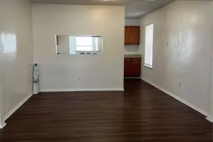 319 Ware Dr, Grand Prairie, TX 75051 - Photo 5