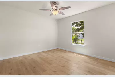 8223 Jacobie Boulevard, Dallas, TX 75217 - Photo 11