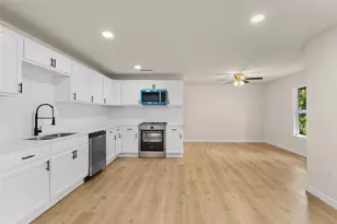 8223 Jacobie Blvd, Dallas, TX 75217 - Photo 9