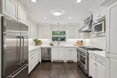 7023 Lupton Drive, Dallas, TX 75225 - Photo 9