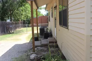 2506 Vincent St, Brownwood, TX 76801 - Photo 39