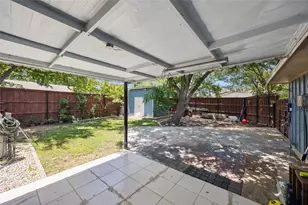 4138 Victoria St, Irving, TX 75062 - Photo 9