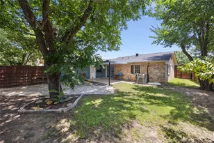 4138 Victoria St, Irving, TX 75062 - Photo 15