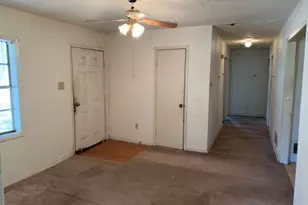 611 S Ruddell St, Denton, TX 76205 - Photo 3