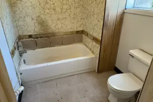 611 S Ruddell St, Denton, TX 76205 - Photo 9